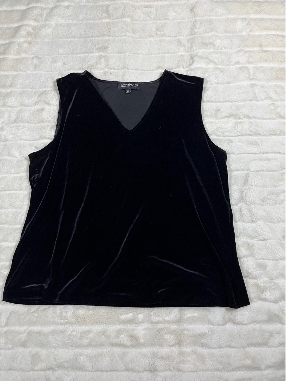 Jones New York 2X Black Velour V Neck Office Work Practical Magic Core Fall Top